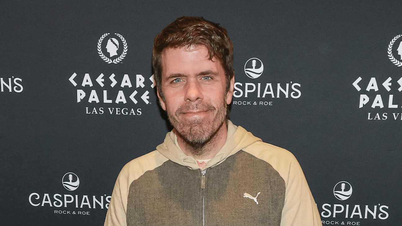Perez Hilton es hospitalizado en Miami tras autolesionarse en transmisión de TikTok