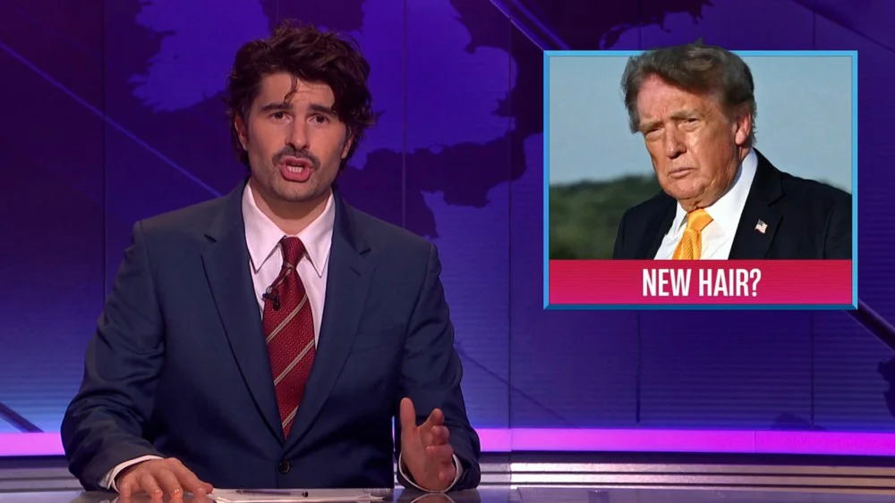 SNL U.K. se burla del nuevo peinado de Trump y del primer día de George en Eton