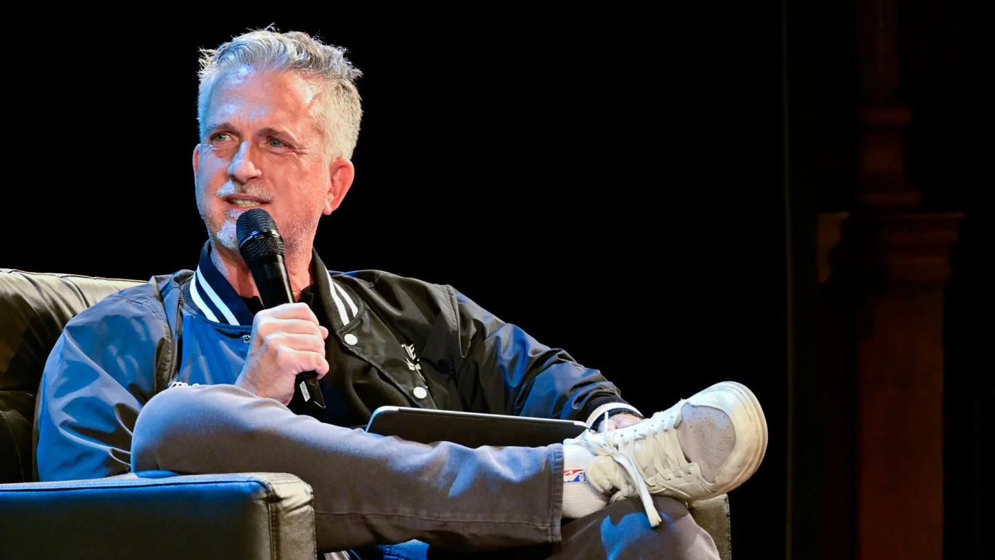 Bill Simmons se disculpa por realizar apuestas proxy a través de su pareja sentimental en Massachusetts