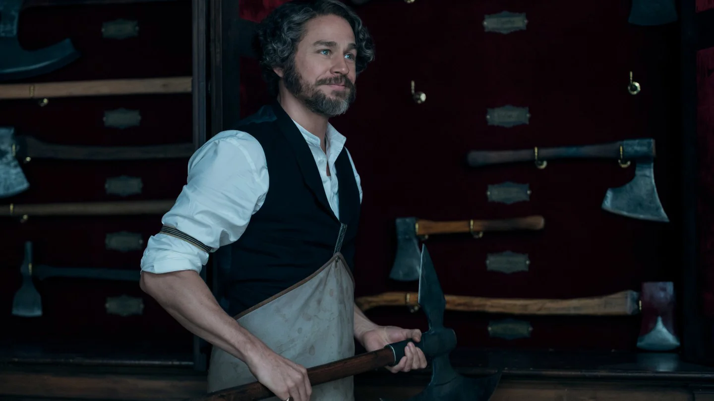 Charlie Hunnam habla sobre su papel en 'Monster: The Lizzie Borden Story'