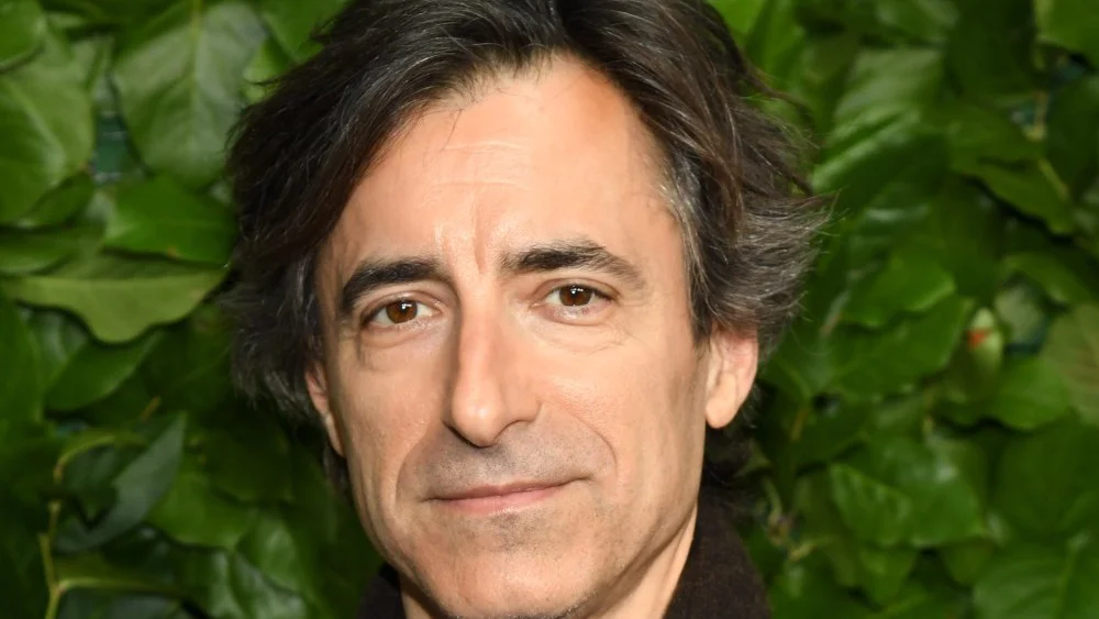 Noah Baumbach firma acuerdo de primer vistazo con Warner Bros. y regresará a cines en 2027