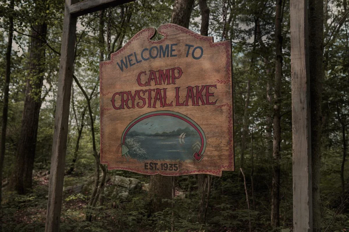 ScreenCrush publica carta satírica advirtiendo sobre los peligros de Camp Crystal Lake
