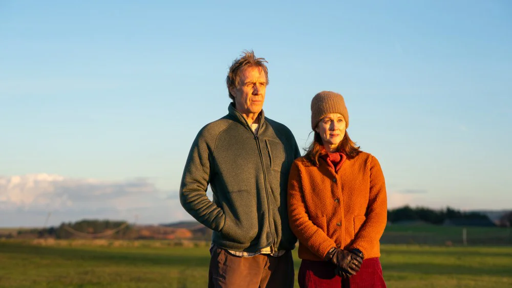 John Madden presenta en TIFF 'Onwards and Sideways', drama sobre Parkinson con Laura Linney y Rhys Ifans