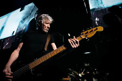 Roger Waters llama 'imbécil' y 'cobarde' a Ed Sheeran tras exclusión de Macklemore