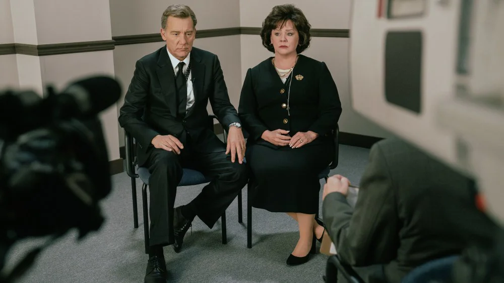 Netflix estrena 'The Murder of JonBenét Ramsey' el 10 de diciembre con Melissa McCarthy y Clive Owen