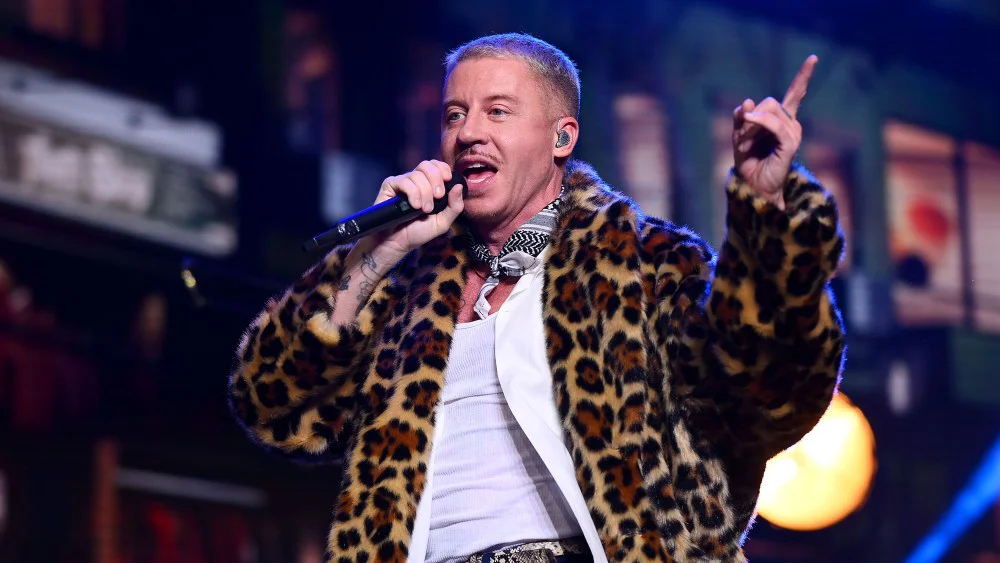 Macklemore defiende su llamado 'Free Palestine' y aclara que no es una crítica a los judíos