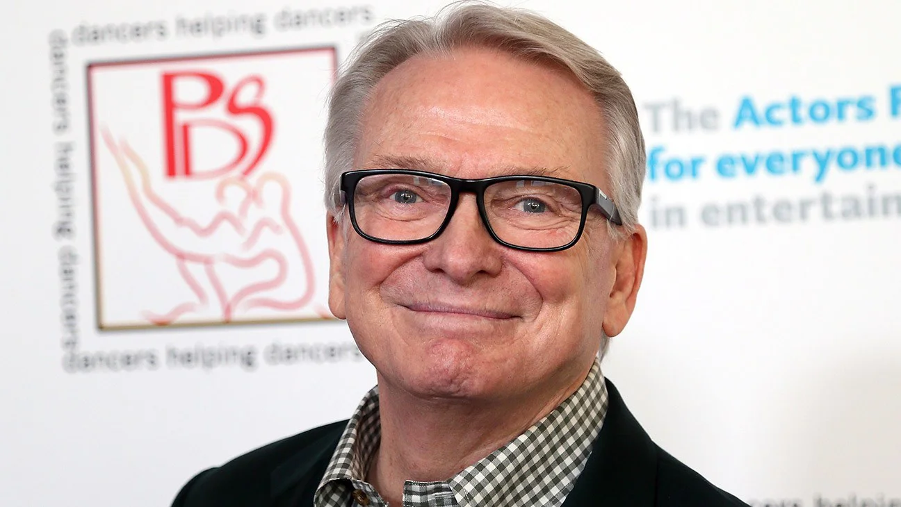 Fallece Bob Mackie, legendario diseñador de vestuario a los 87 años