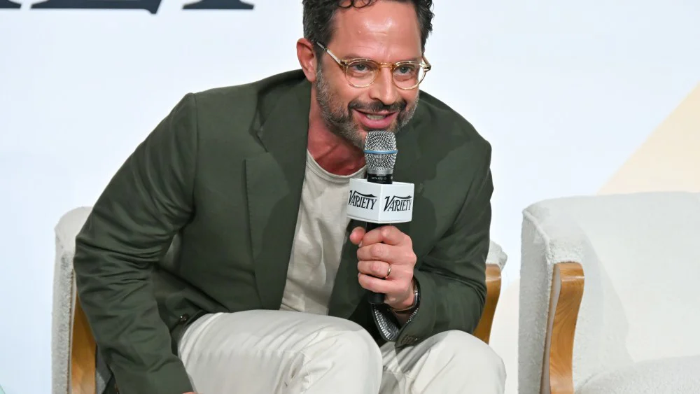 Nick Kroll llama a filmar más producciones en Los Ángeles y describe su nueva serie como una 'carta de amor' a la ciudad