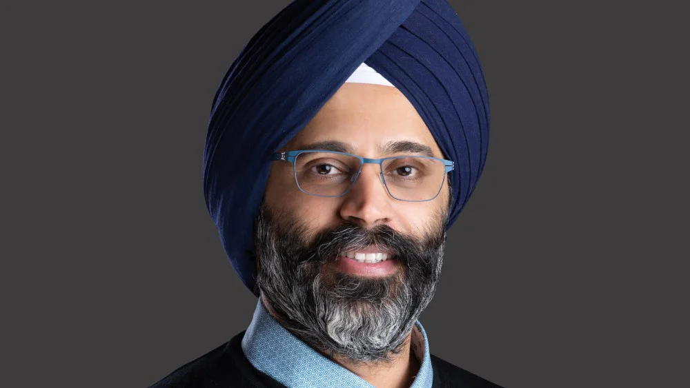 Disney nombra a Karandeep Anand como su primer CTO tras conflicto por derechos de autor con Character.AI
